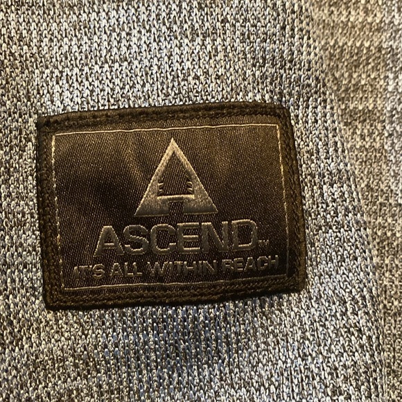 Ascend Small/Petite Exploration Full Zip Jacket in beautiful condition. - Picture 5 of 7